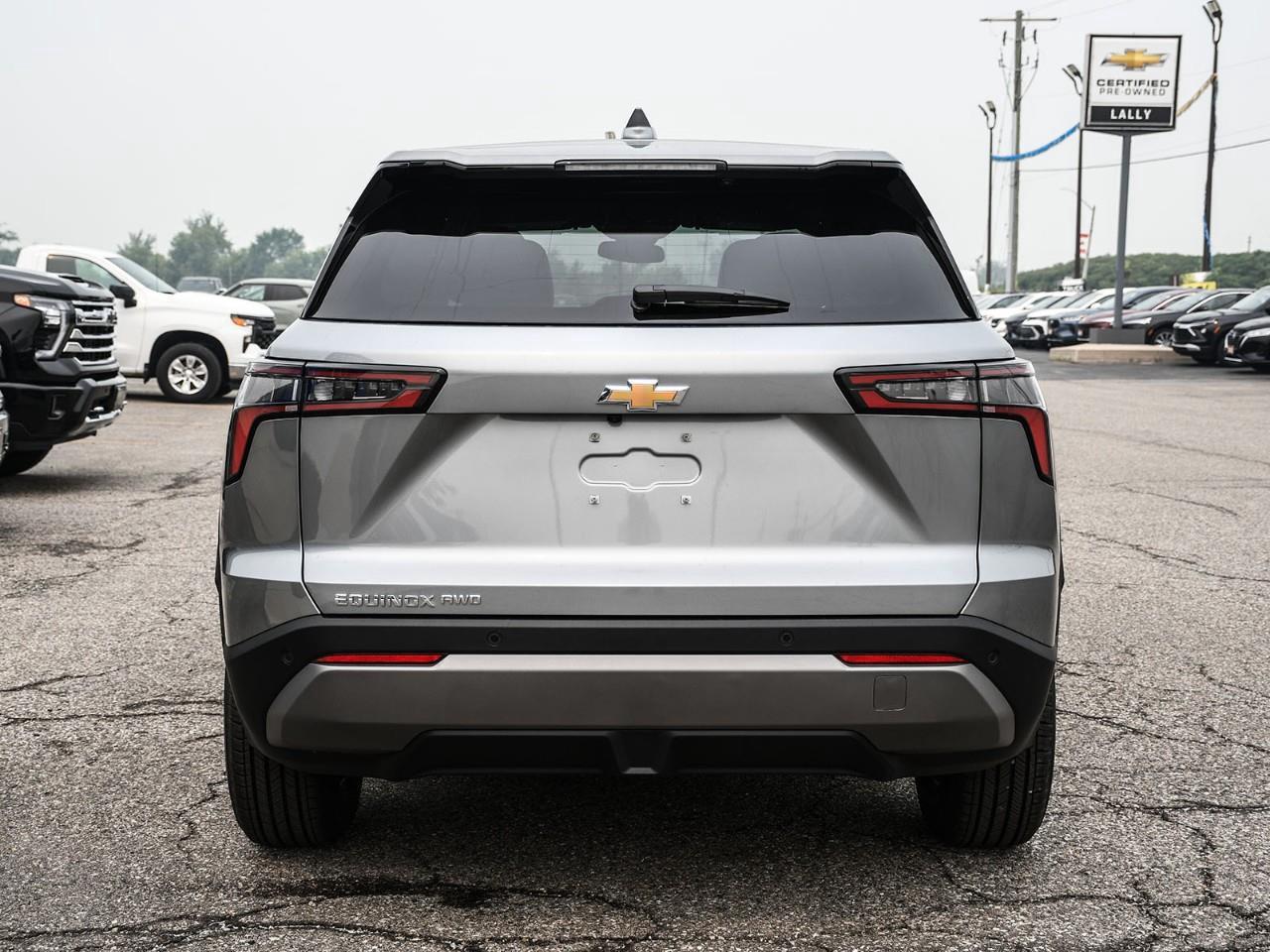 2027 Chevrolet Equinox LT Photo4