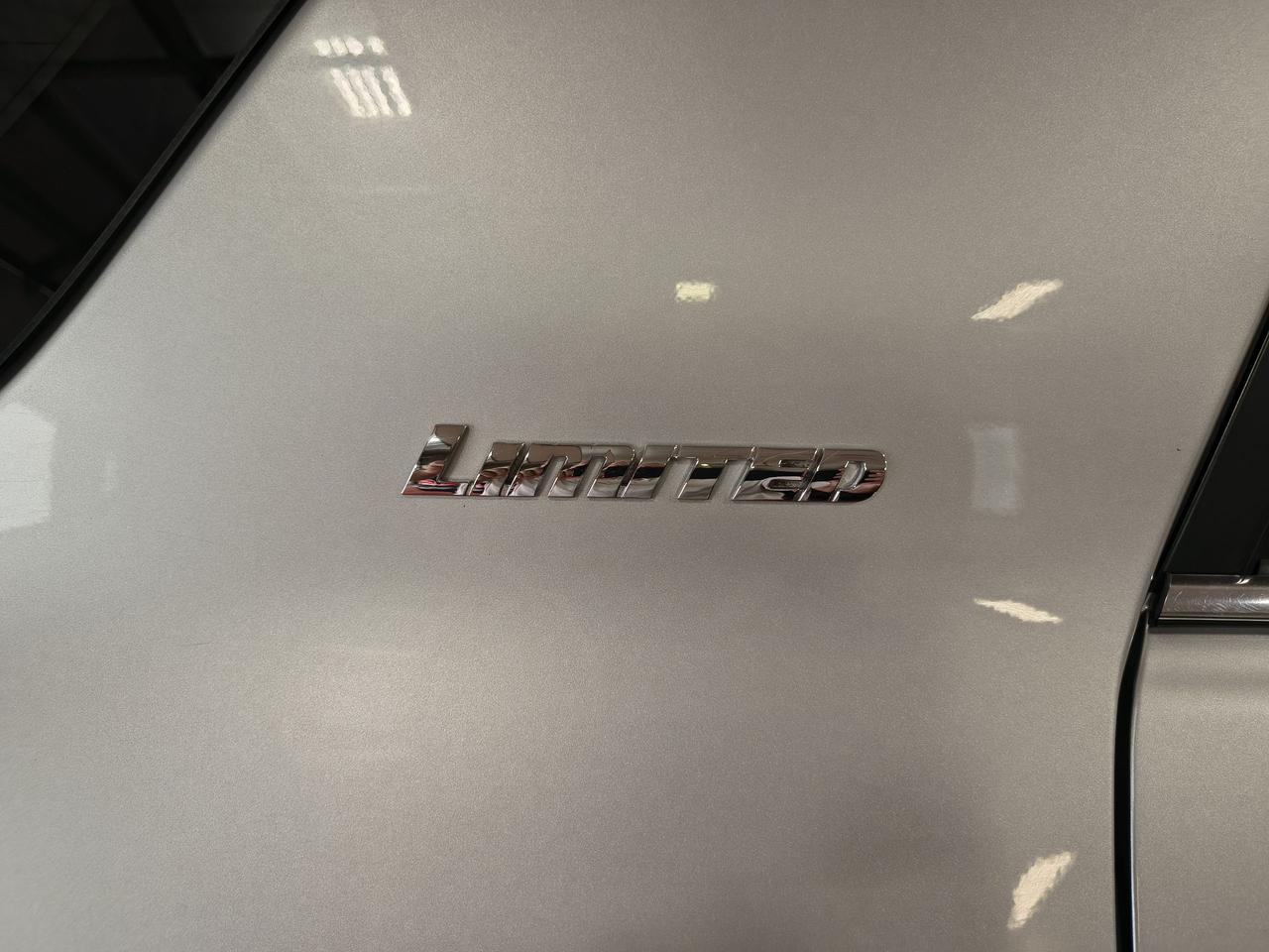 2018 Toyota 4Runner Limited Photo0