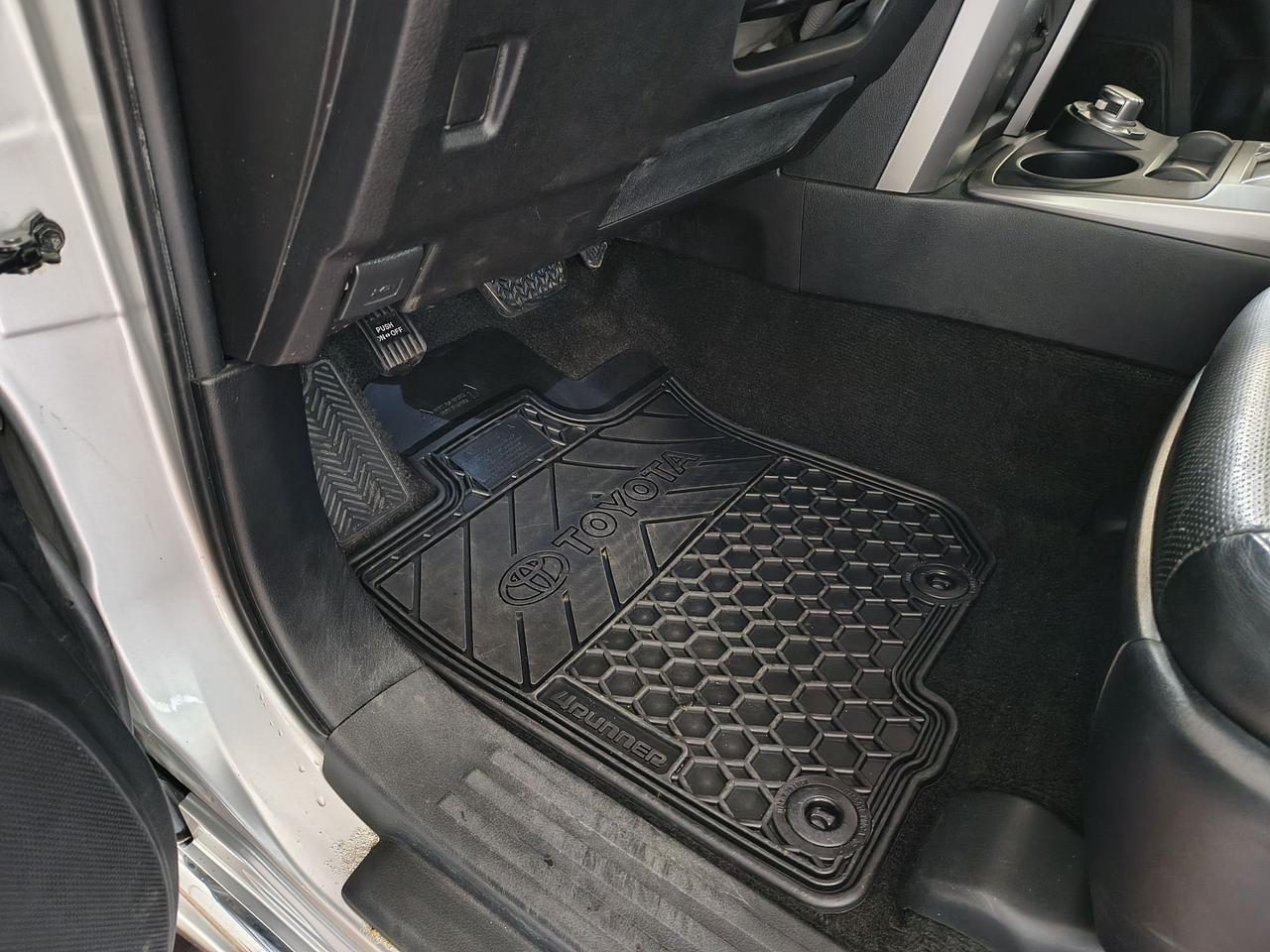 2018 Toyota 4Runner Limited Photo0