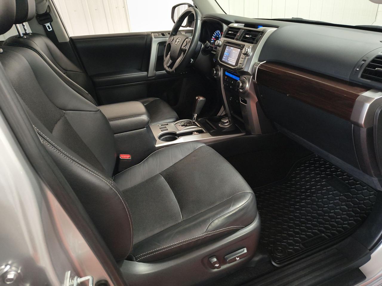 2018 Toyota 4Runner Limited Photo0