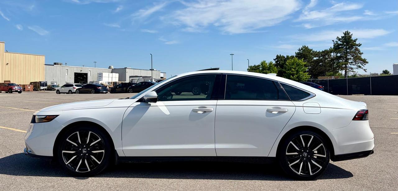 2023 Honda Accord Touring - Photo #4