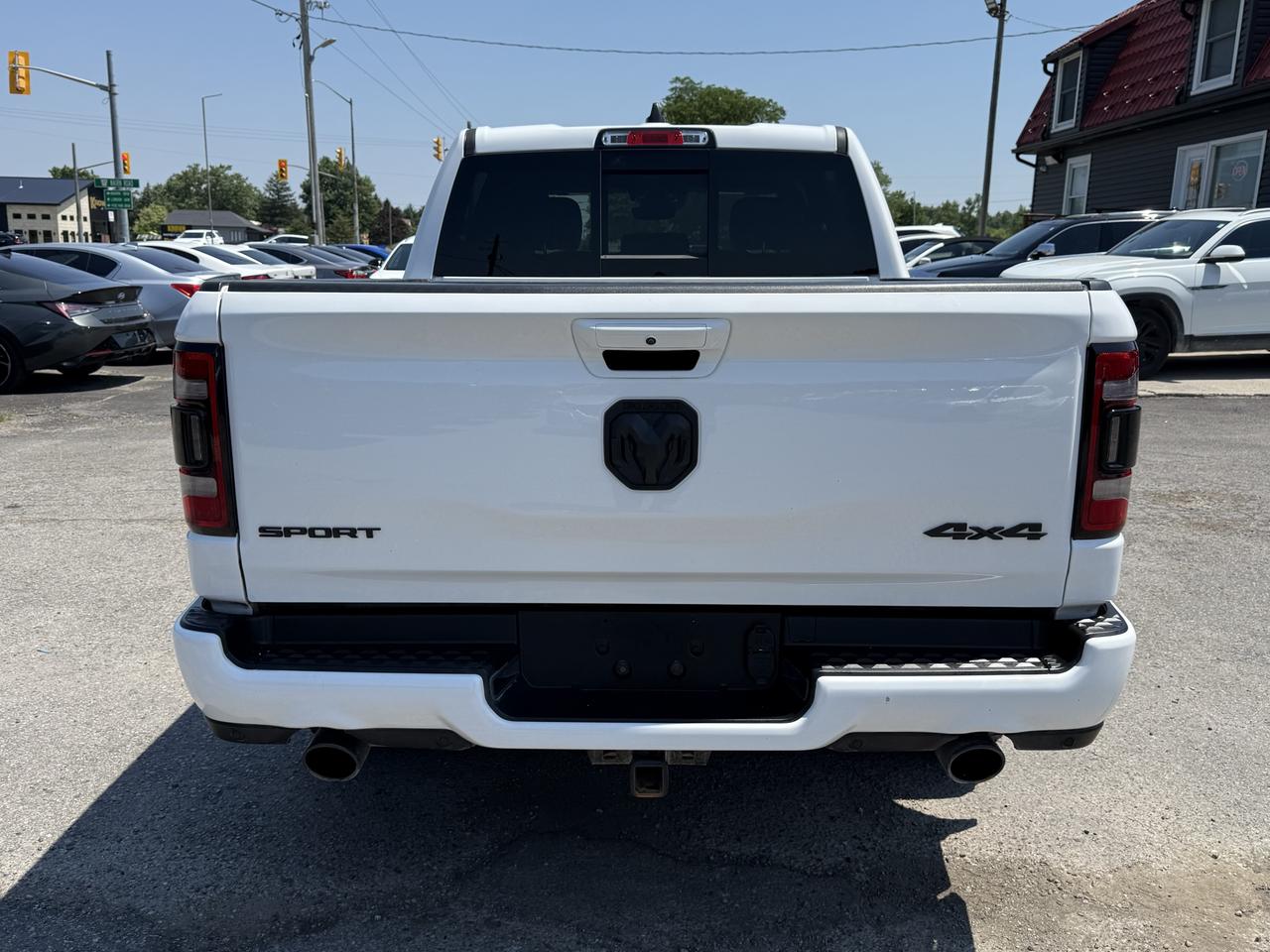 2023 RAM 1500 SPORT 4X4 CREW CAB 5'7" BOX Photo3