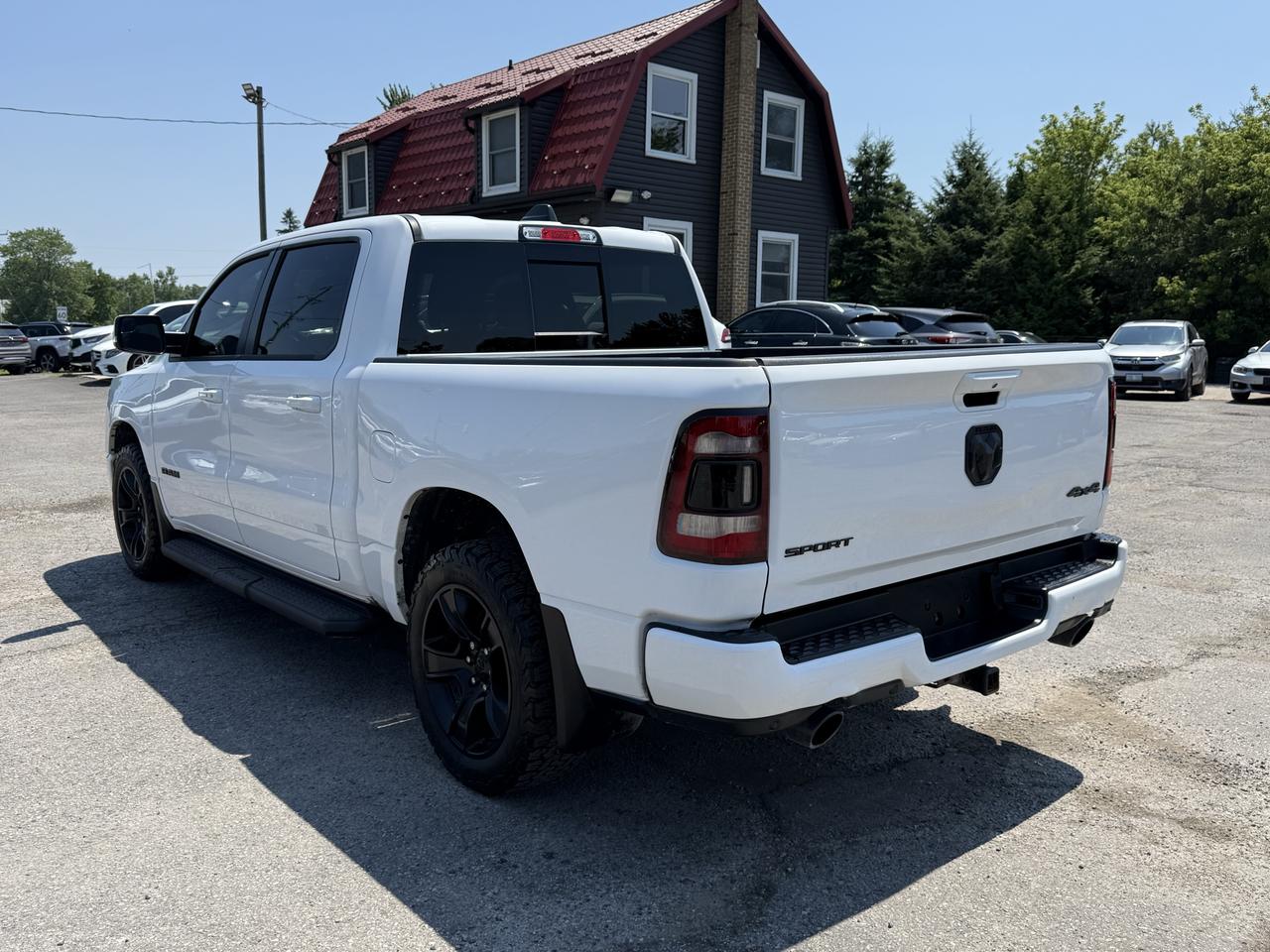 2023 RAM 1500 SPORT 4X4 CREW CAB 5'7" BOX Photo4