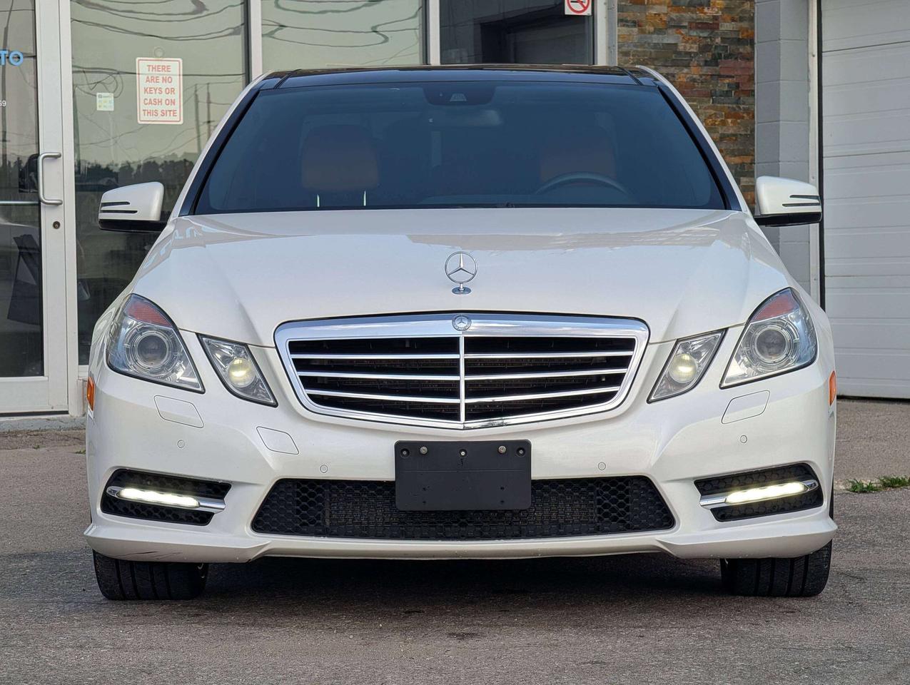 2012 Mercedes-Benz E-Class Clean CarFax   20 Service Records   High Optioned Photo