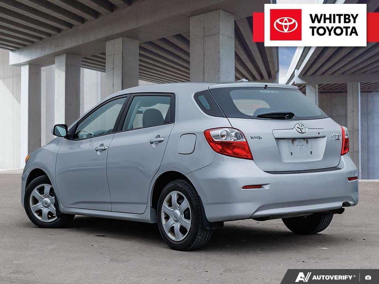 2010 Toyota Matrix XR FWD 2.4L / One Owner Photo3