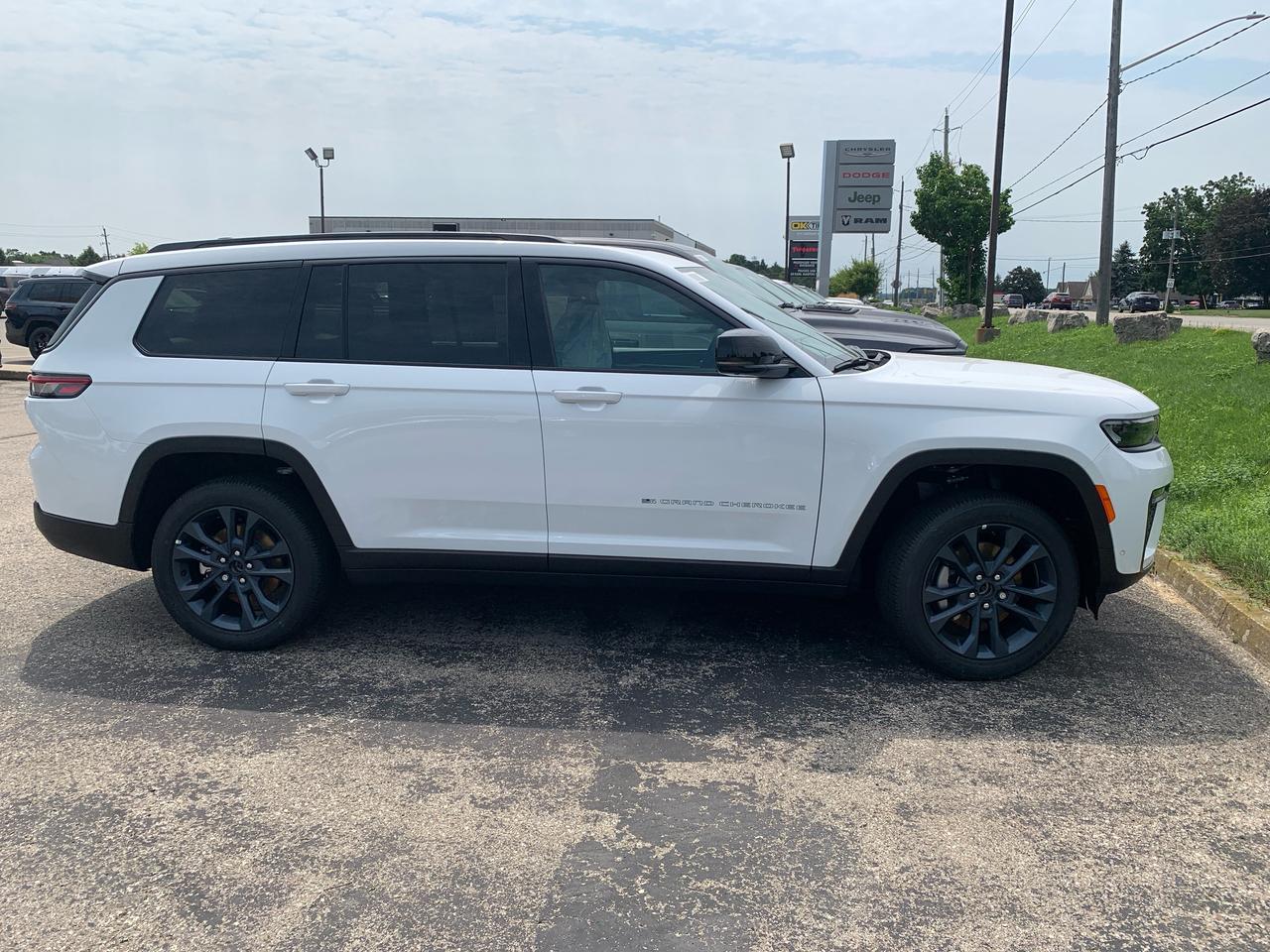 2026 Jeep Grand Cherokee L Base 4dr 4x4 Photo5