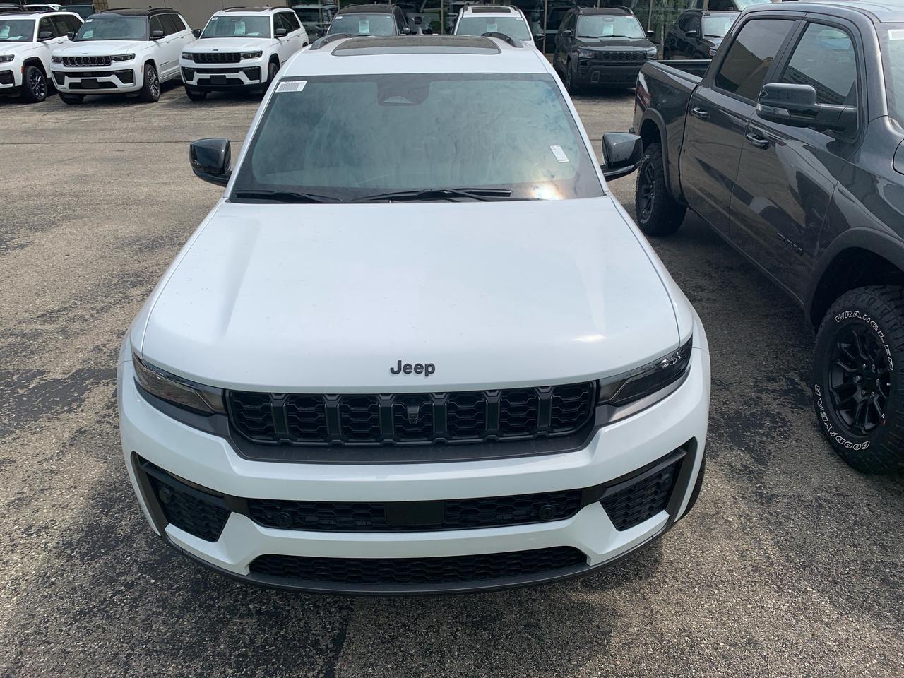 2026 Jeep Grand Cherokee L Base 4dr 4x4 Photo