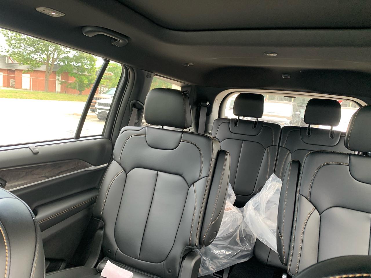 2026 Jeep Grand Cherokee L Base 4dr 4x4 Photo