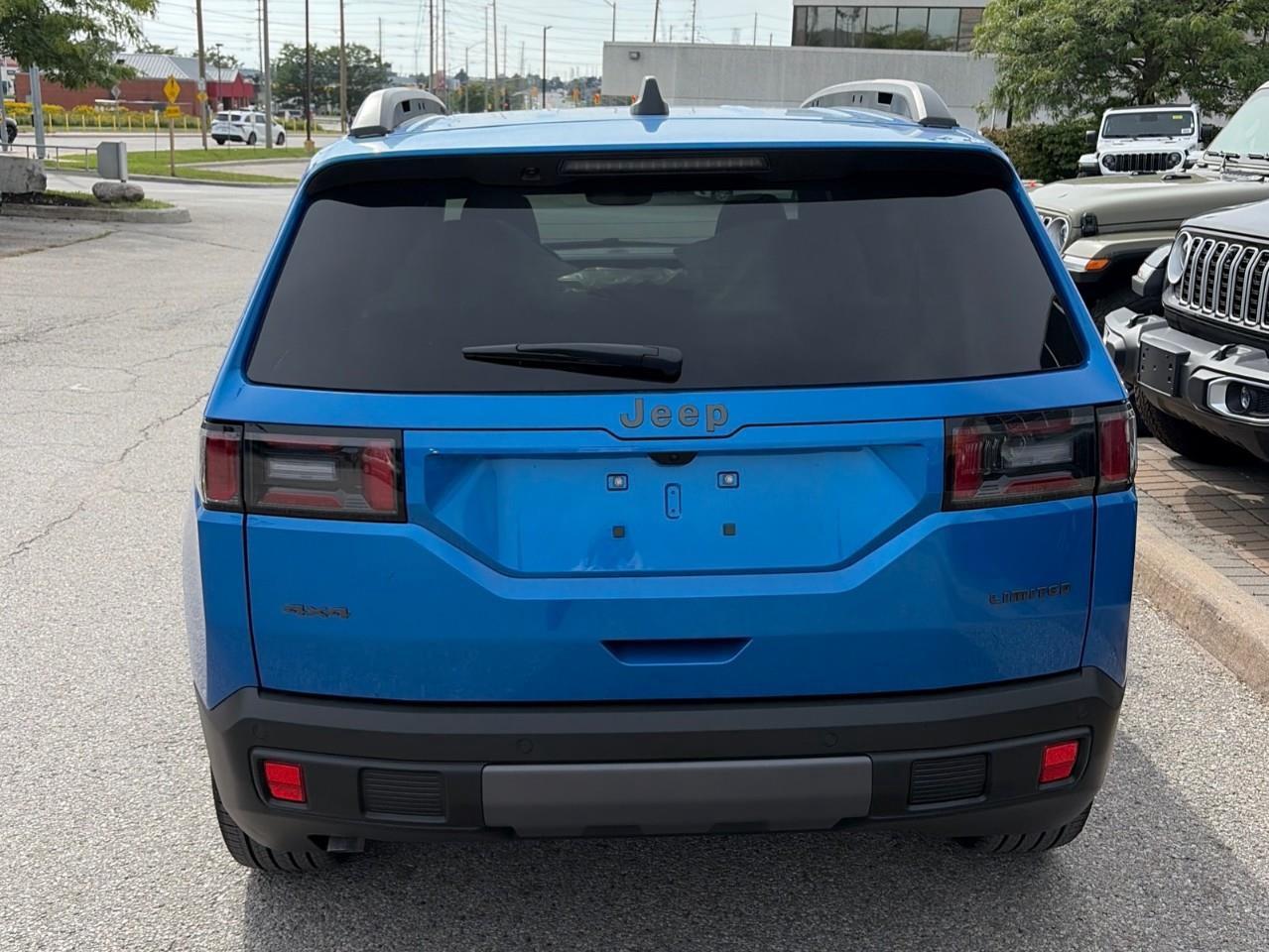 2026 Jeep Cherokee  Photo3