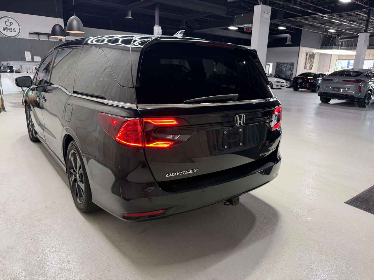 2024 Honda Odyssey BLACK EDITION NO ACCIDENTS Photo