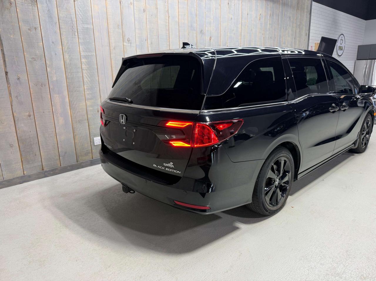 2024 Honda Odyssey BLACK EDITION NO ACCIDENTS Photo