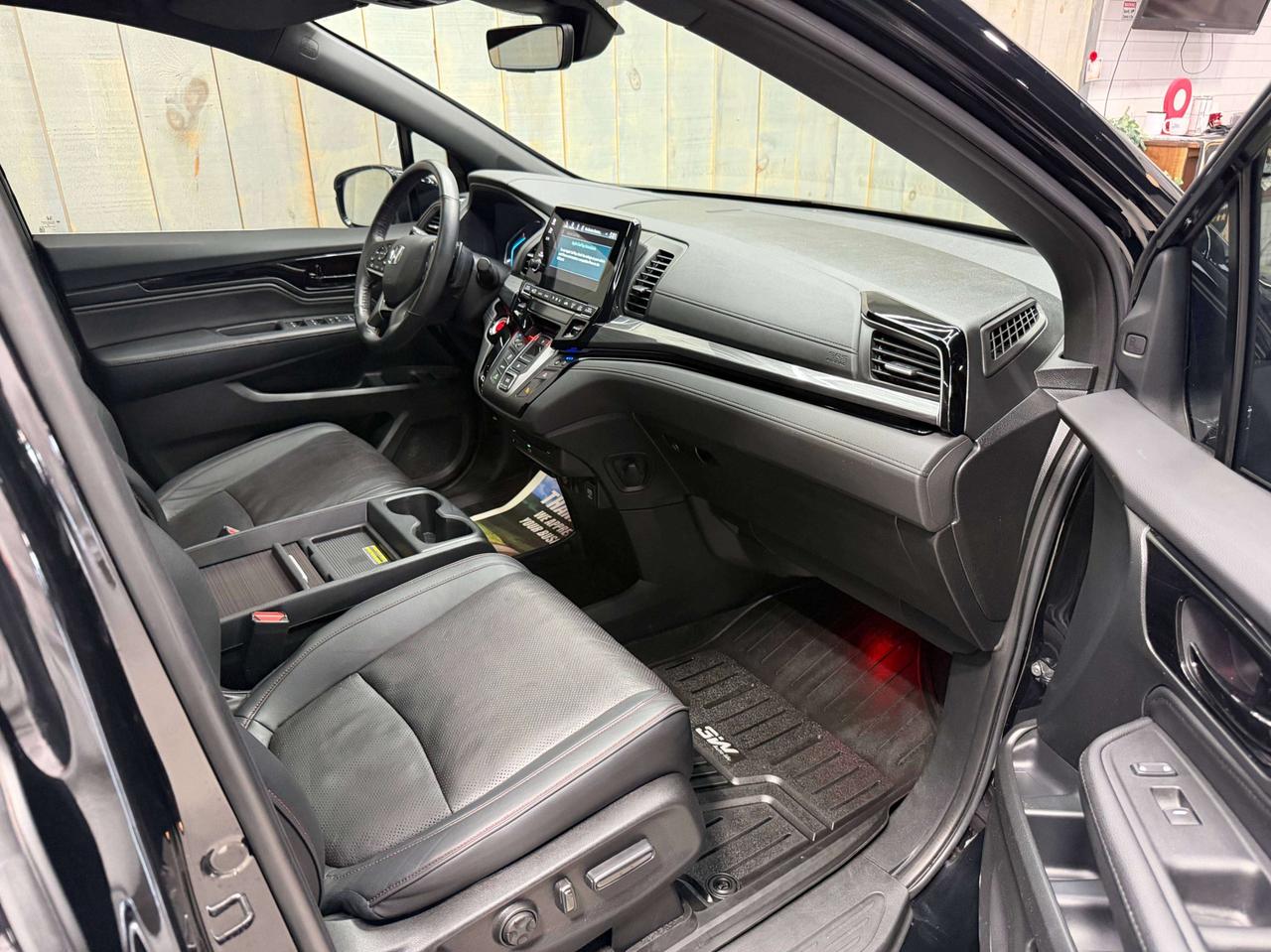 2024 Honda Odyssey BLACK EDITION NO ACCIDENTS Photo