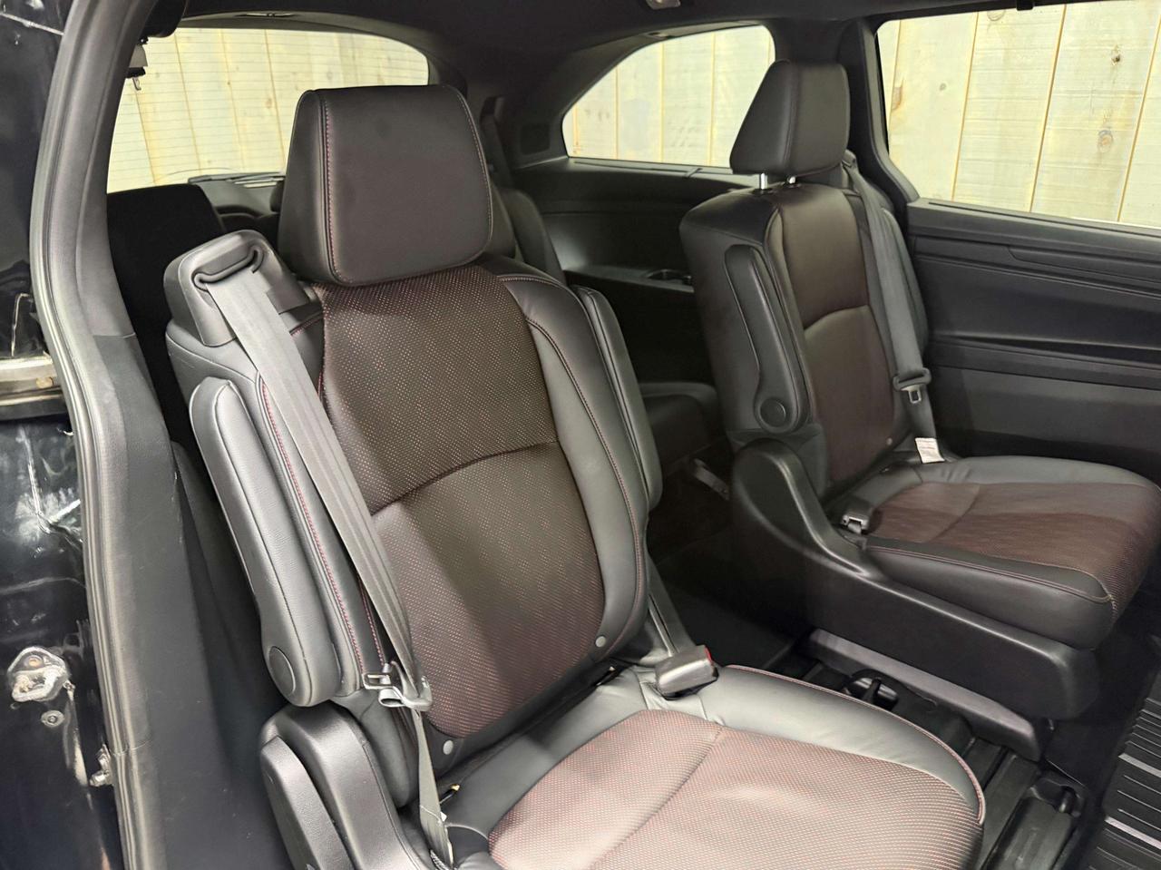 2024 Honda Odyssey BLACK EDITION NO ACCIDENTS Photo
