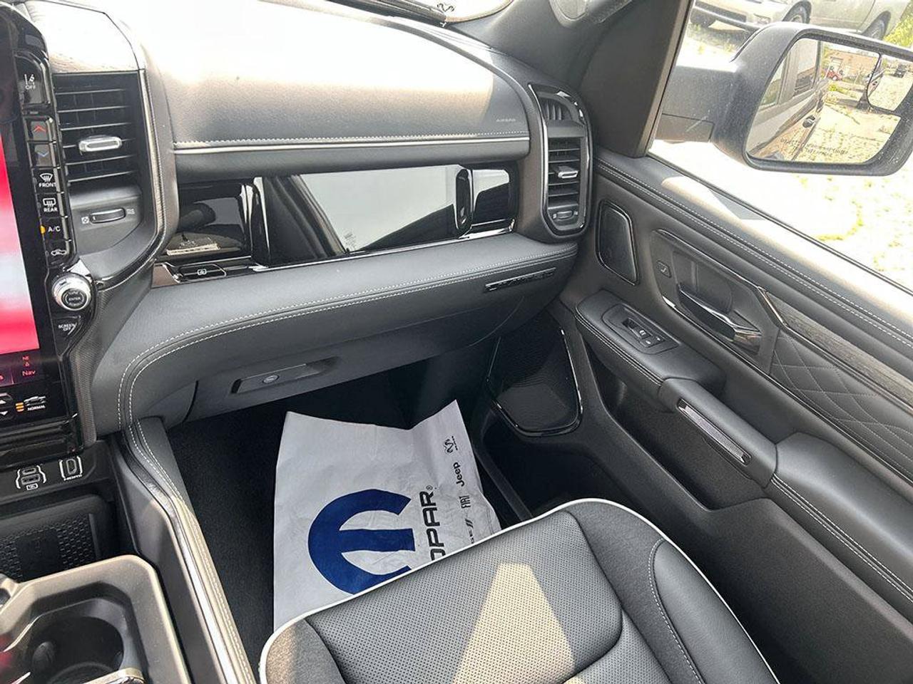 2026 RAM 1500 Limited| massage seats| Air Suspension| Rambox| HO 525HP| Premium Leather Seats Photo