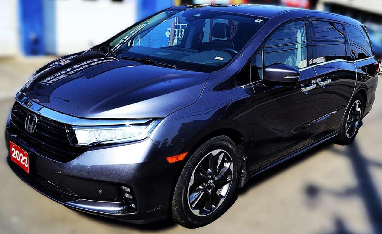 2023 Honda Odyssey Touring Passenger Van Automatic Photo