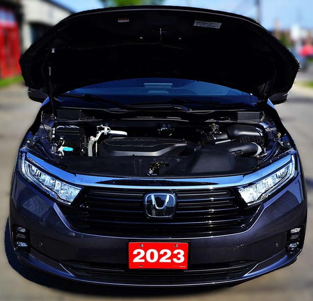 2023 Honda Odyssey Touring Passenger Van Automatic Photo