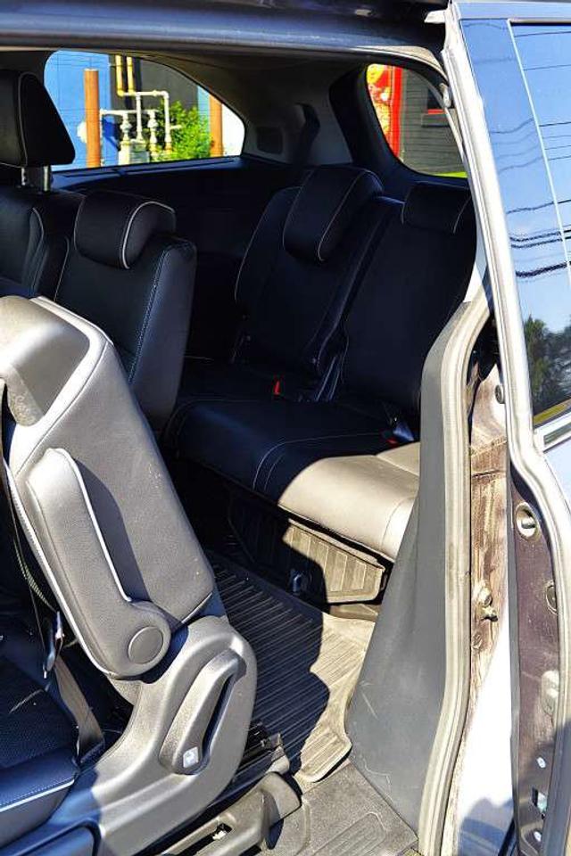 2023 Honda Odyssey Touring Passenger Van Automatic Photo