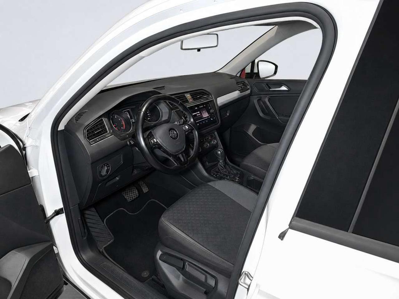 2018 Volkswagen Tiguan Trendline 4MOTION   Panoramic Sunroof   Blind Spot Assist   Clean CARFAX Photo