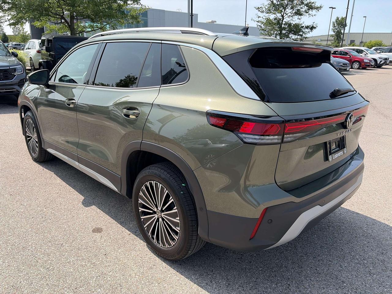 2025 Volkswagen Tiguan 4Motion Photo