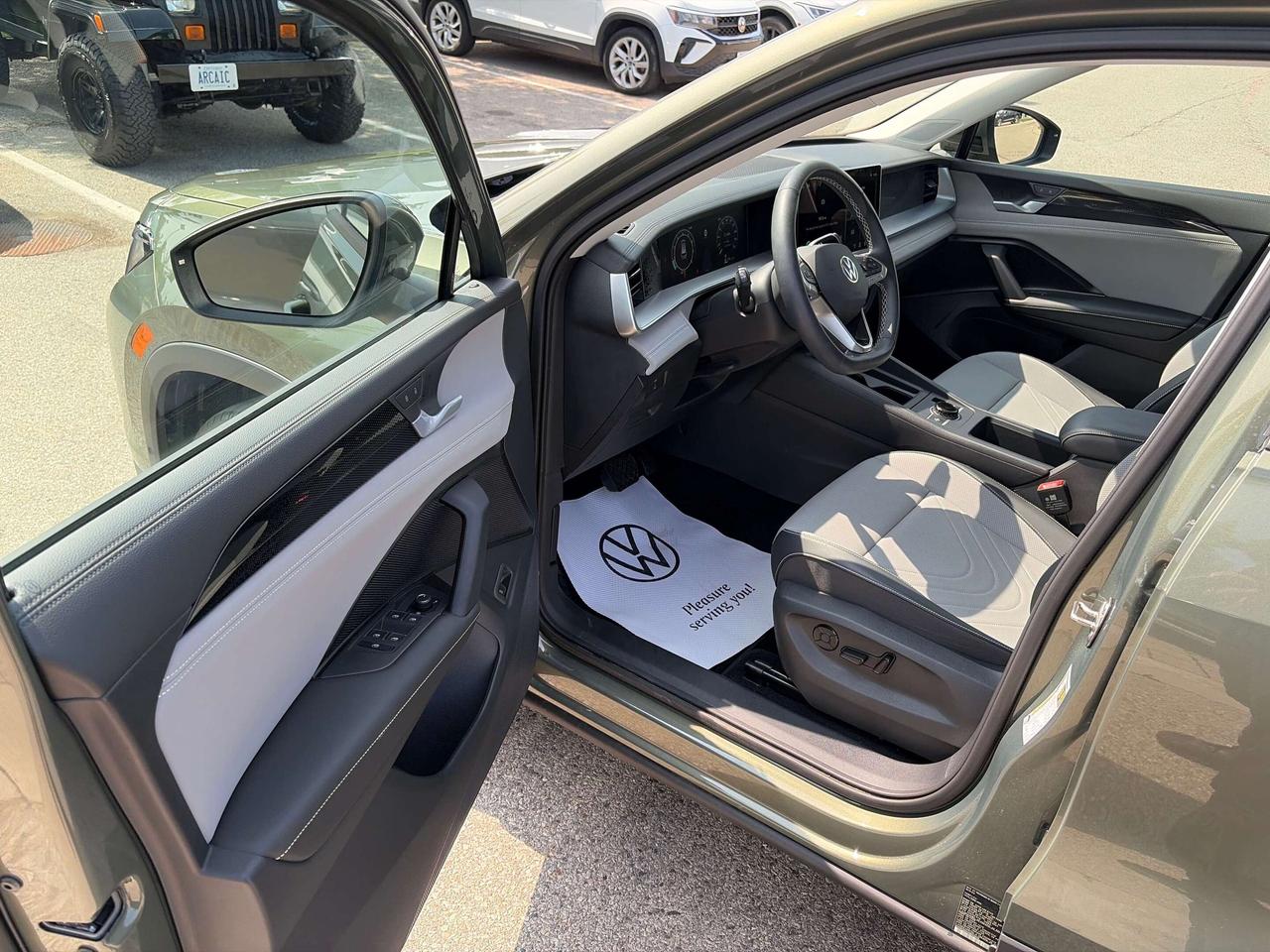 2025 Volkswagen Tiguan 4Motion Photo