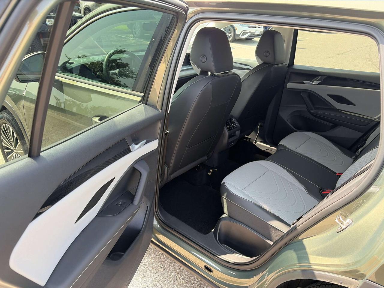 2025 Volkswagen Tiguan 4Motion Photo