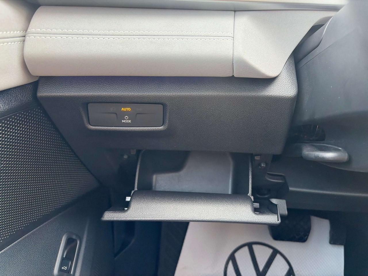 2025 Volkswagen Tiguan 4Motion Photo