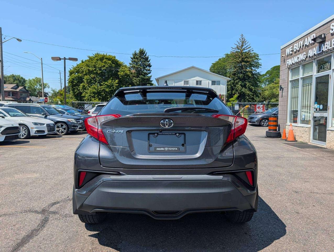 2019 Toyota C-HR XLE  Toyota Dealer Serviced  Low Kms Photo