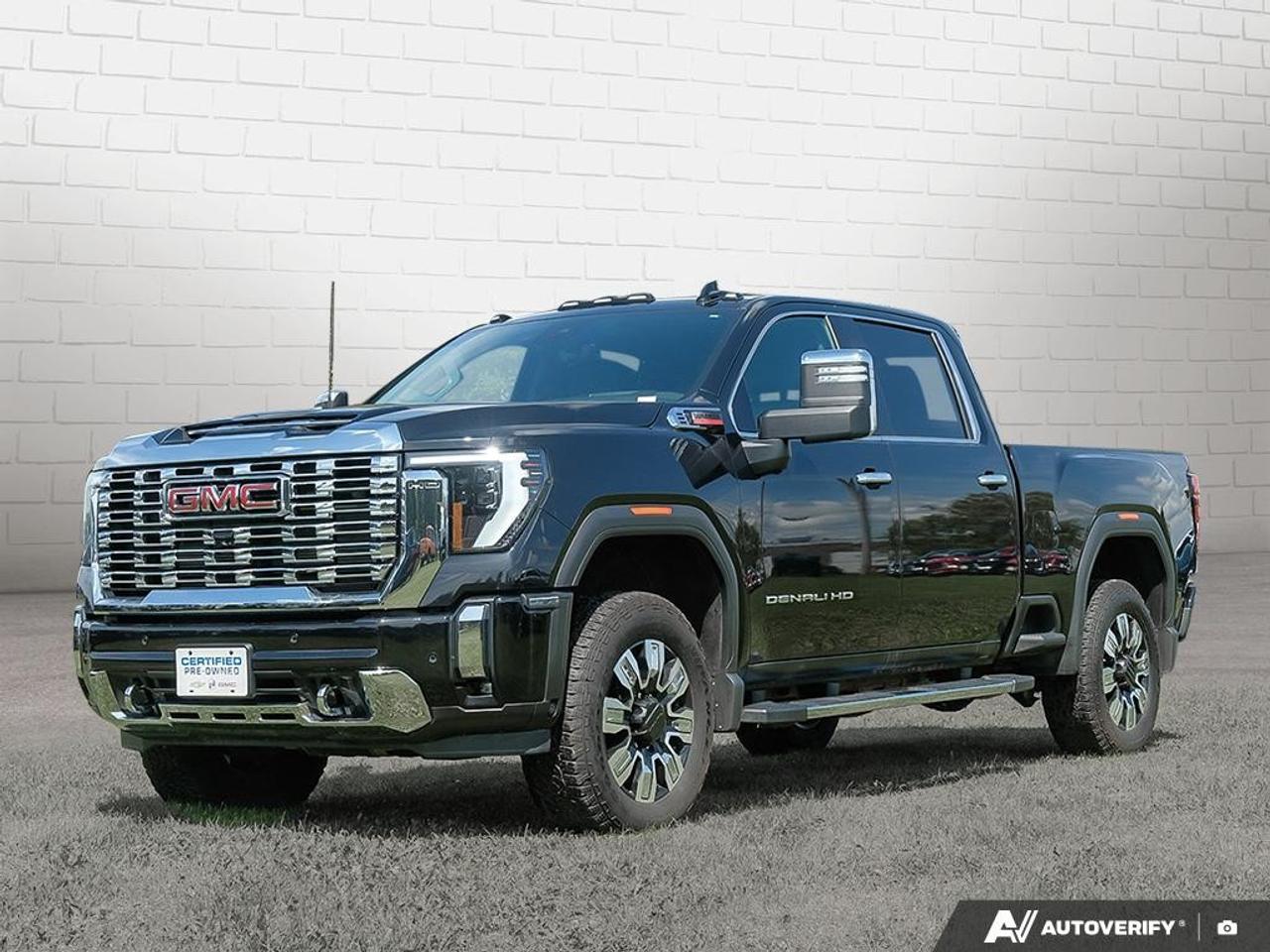 2024 GMC SIERRA 2500HD 4WD Crew Cab Standard Box Denali Photo0