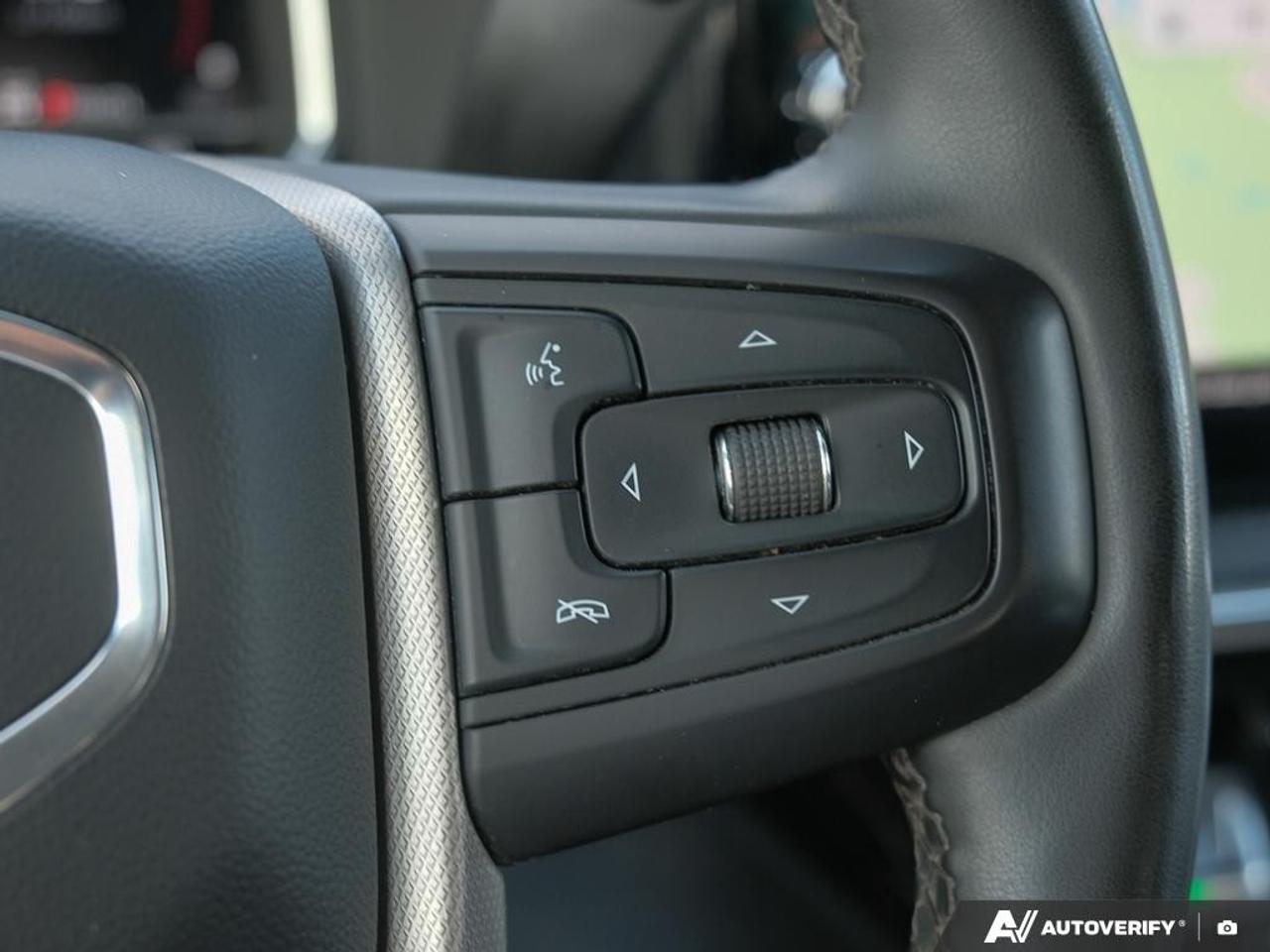 2024 GMC SIERRA 2500HD 4WD Crew Cab Standard Box Denali Photo