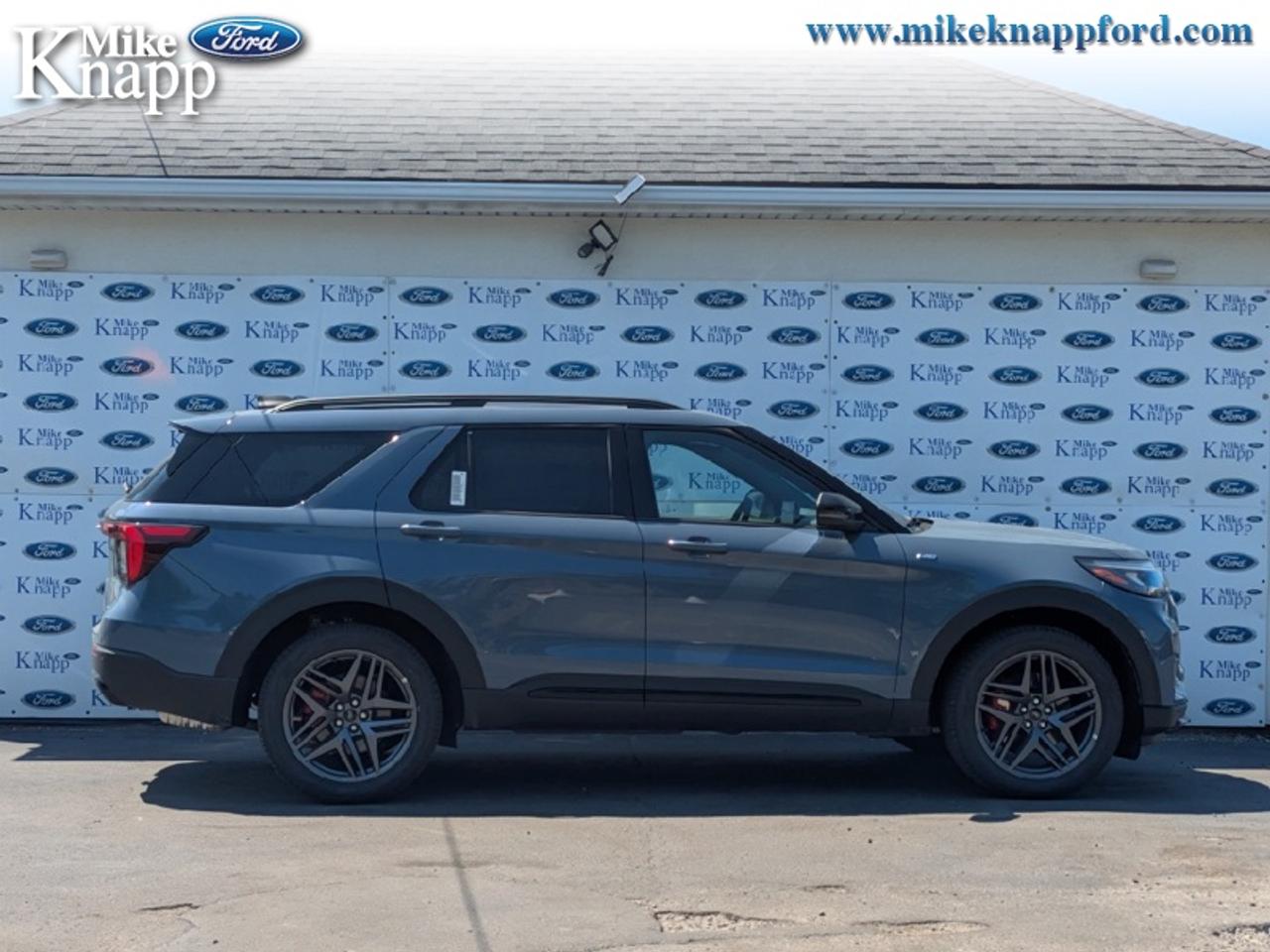 2026 Ford Explorer ST-Line Photo