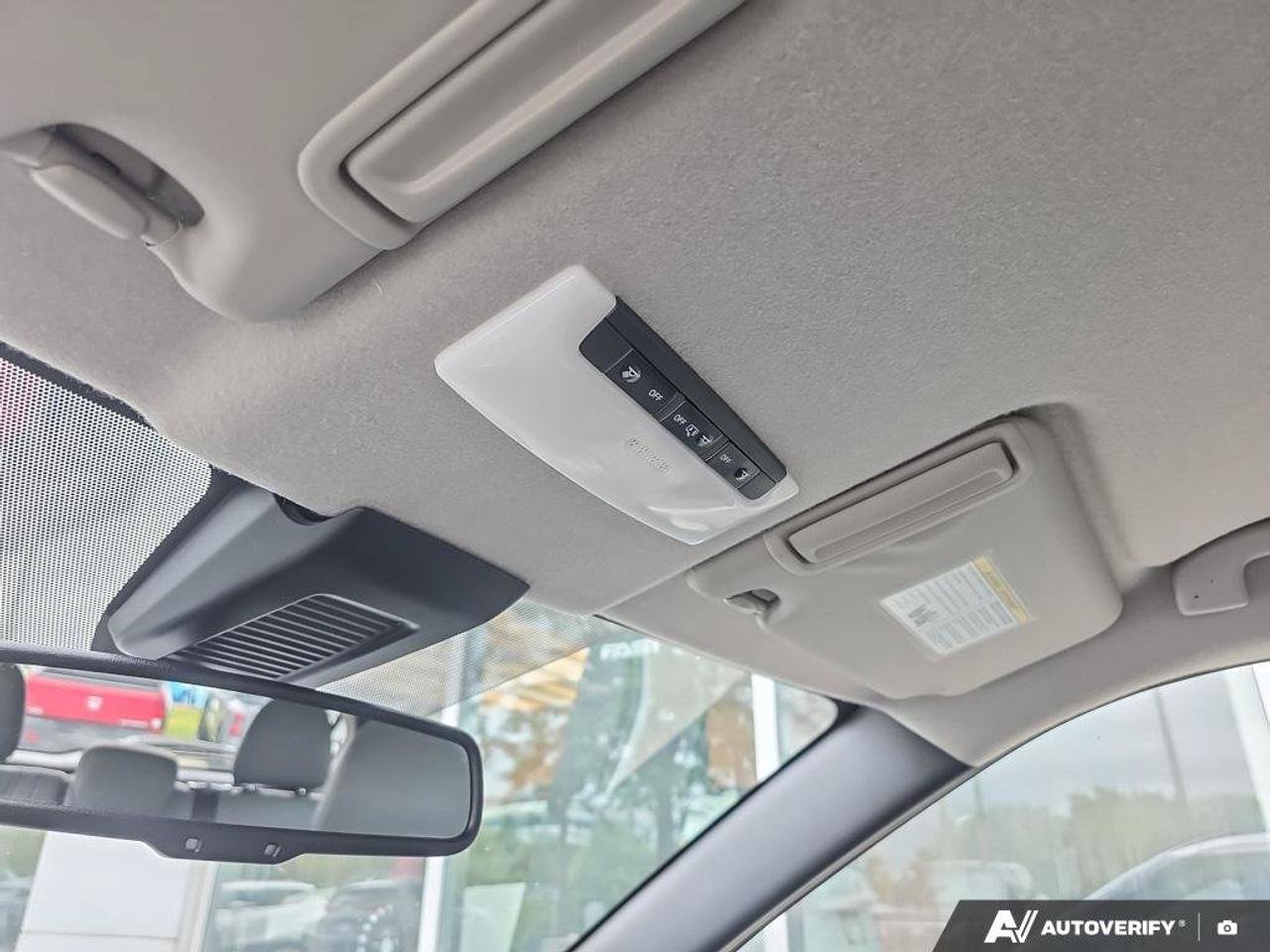 2024 Nissan Kicks SR | Apple Car Play | Android Auto | Heated Seats | Photo