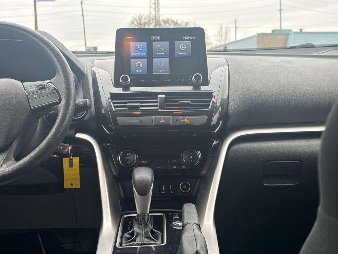 2023 Mitsubishi Eclipse Cross SE Photo