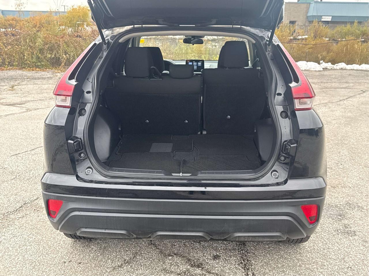 2023 Mitsubishi Eclipse Cross SE Photo