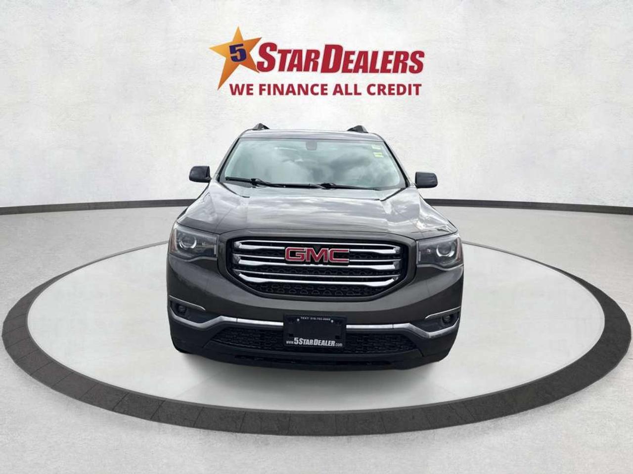 2019 GMC Acadia SLE Photo5