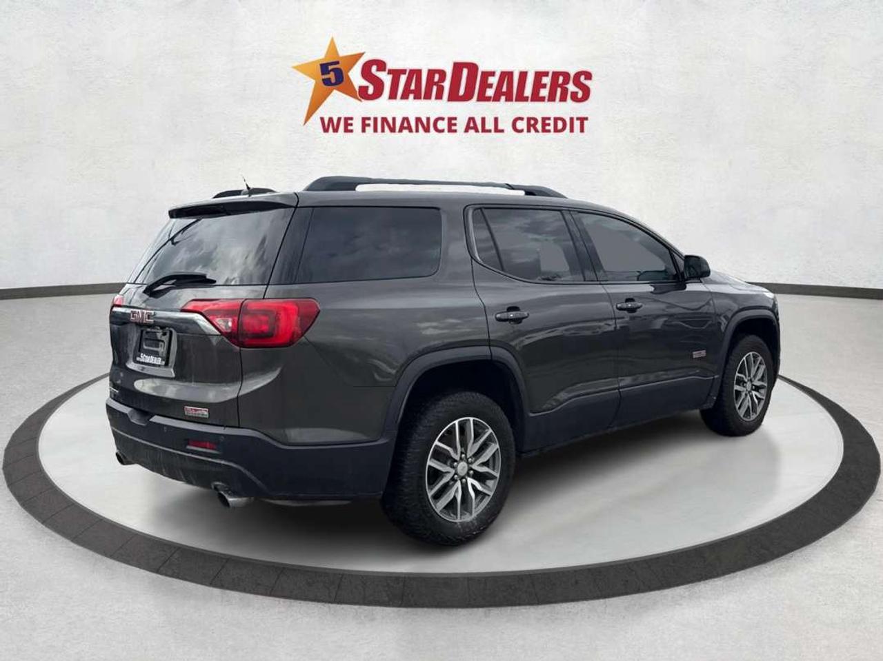 2019 GMC Acadia SLE Photo
