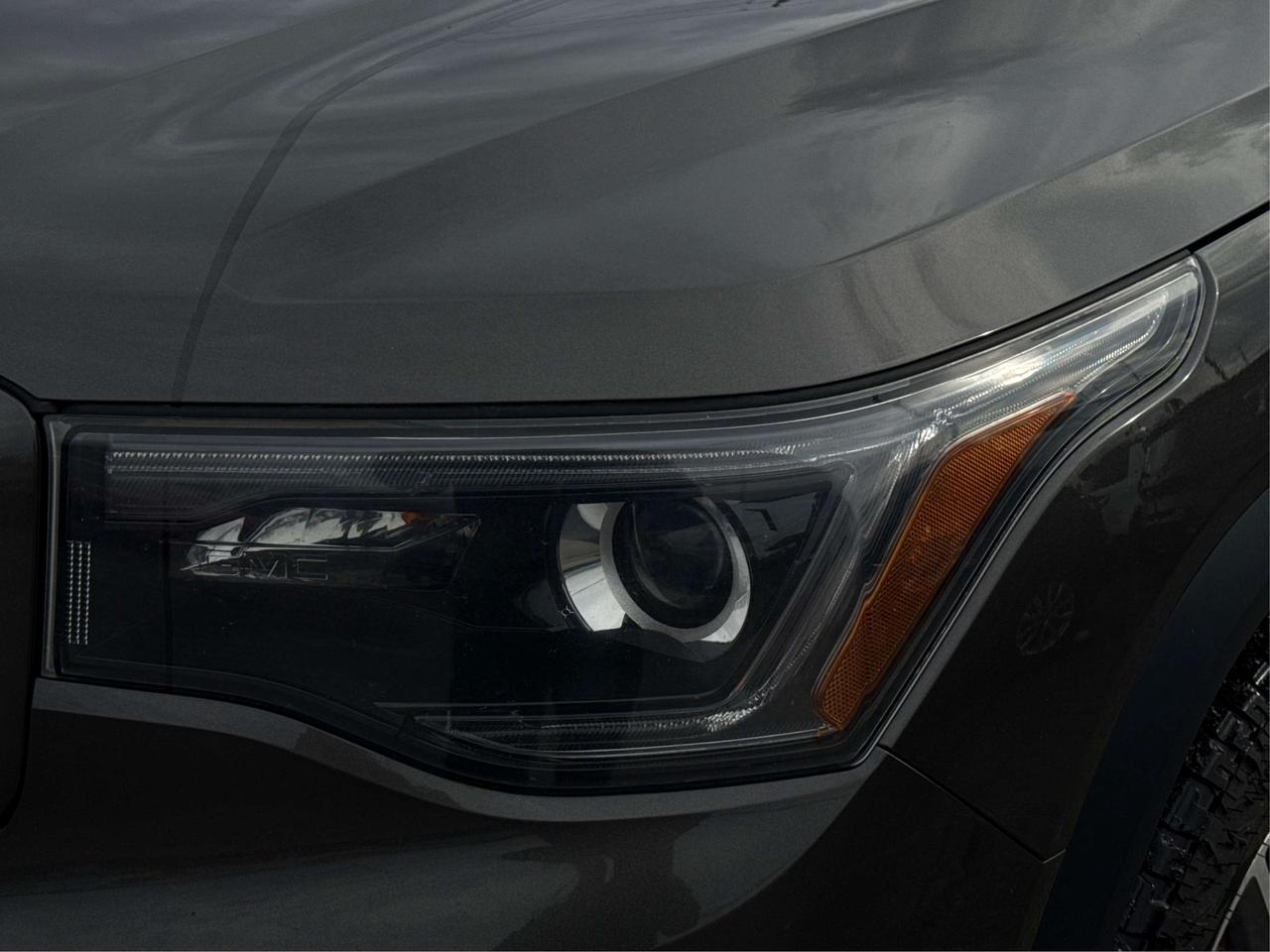 2019 GMC Acadia SLE Photo