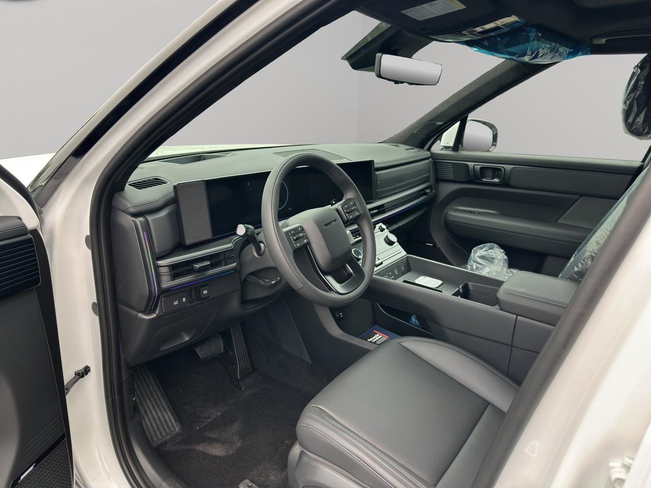 2026 Hyundai Santa Fe Hybrid Ultimate Calligraphy Photo
