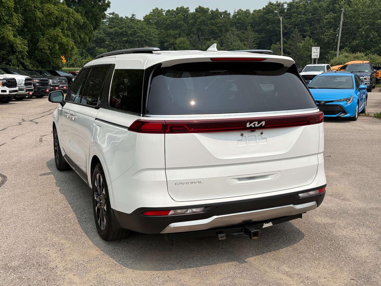 2024 Kia Carnival EX, CLEAN CARFAX, REMOTE START, LEATHER! Photo