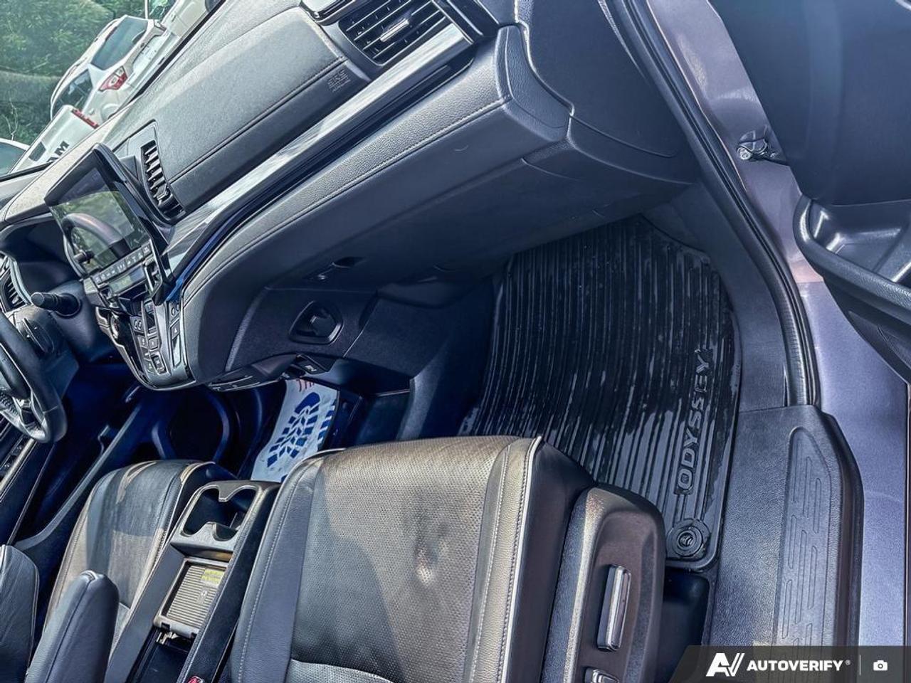 2023 Honda Odyssey Touring Passenger Van Photo