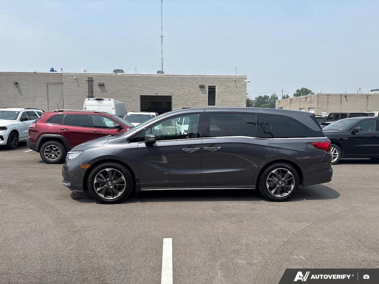 2023 Honda Odyssey Touring Passenger Van Photo