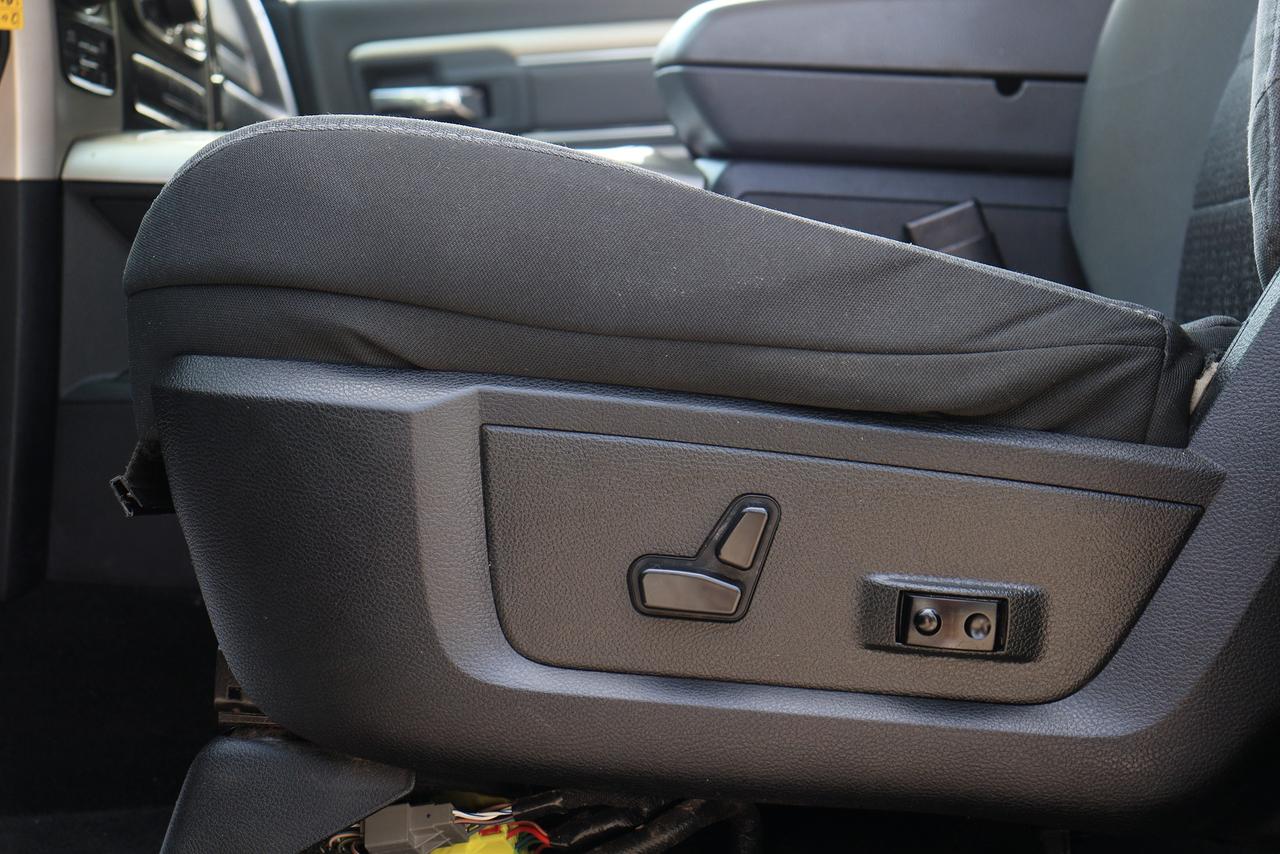 2017 RAM 1500 Big Horn | Crew | 5.7 L | Tinted | Cold Air & More Photo64