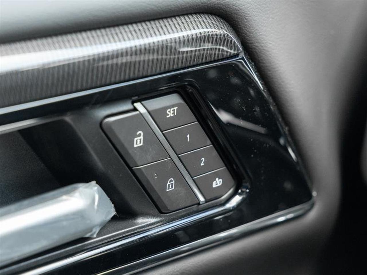 2026 GMC Yukon XL Elevation Photo