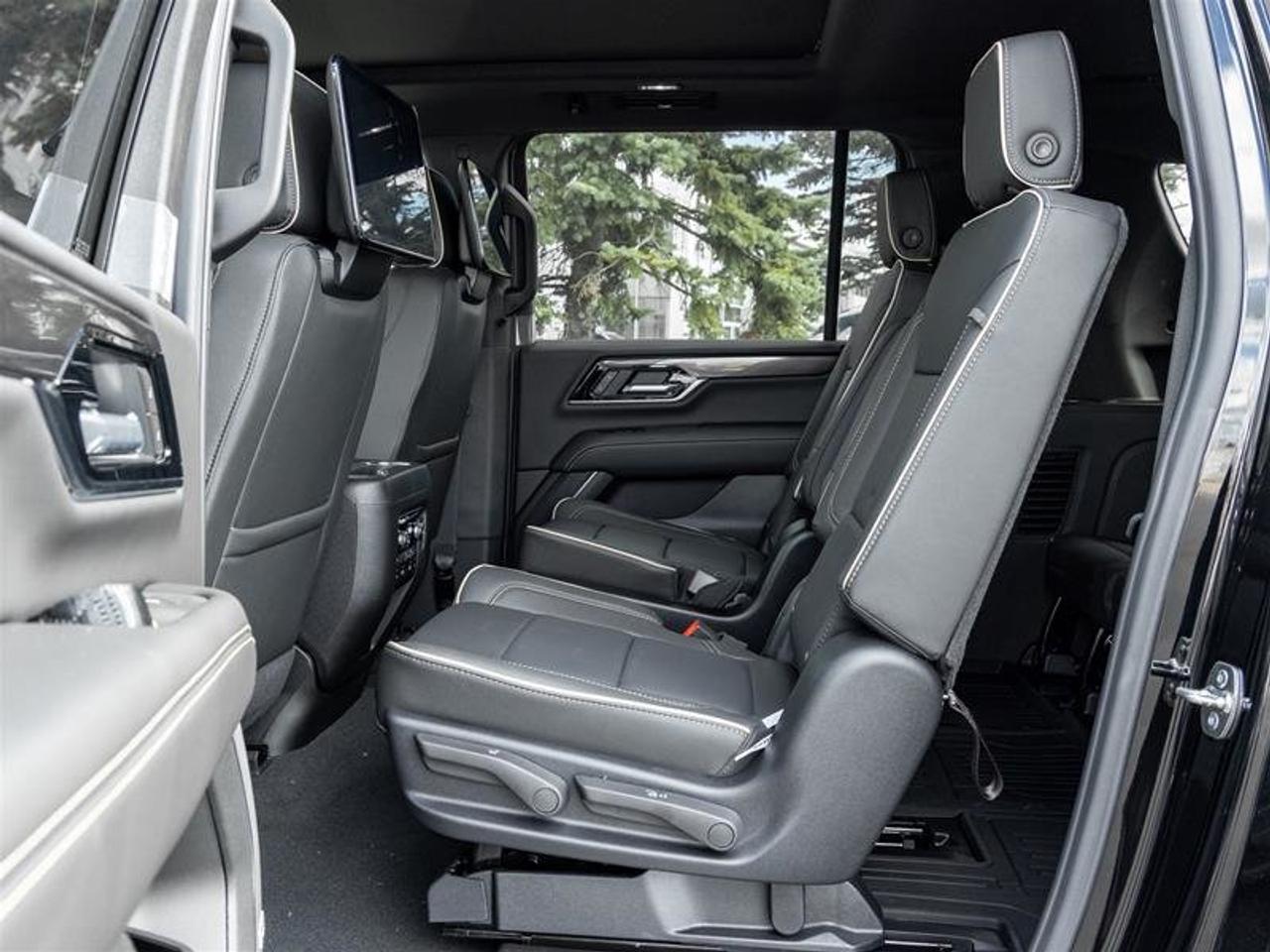 2026 GMC Yukon XL Elevation Photo