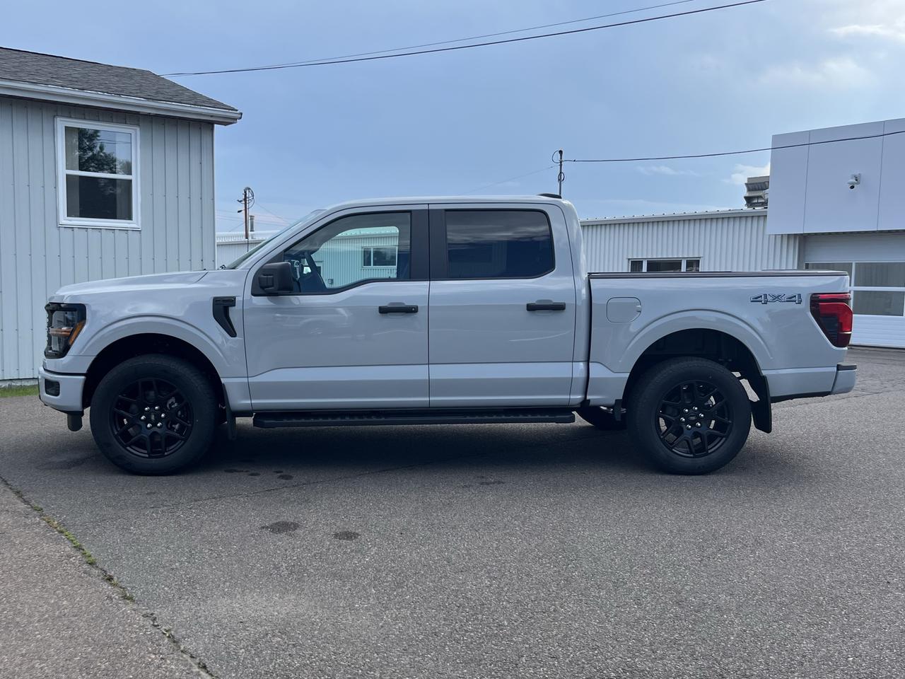 2026 Ford F-150 STX 4WD SuperCrew 5.5' Box Photo3