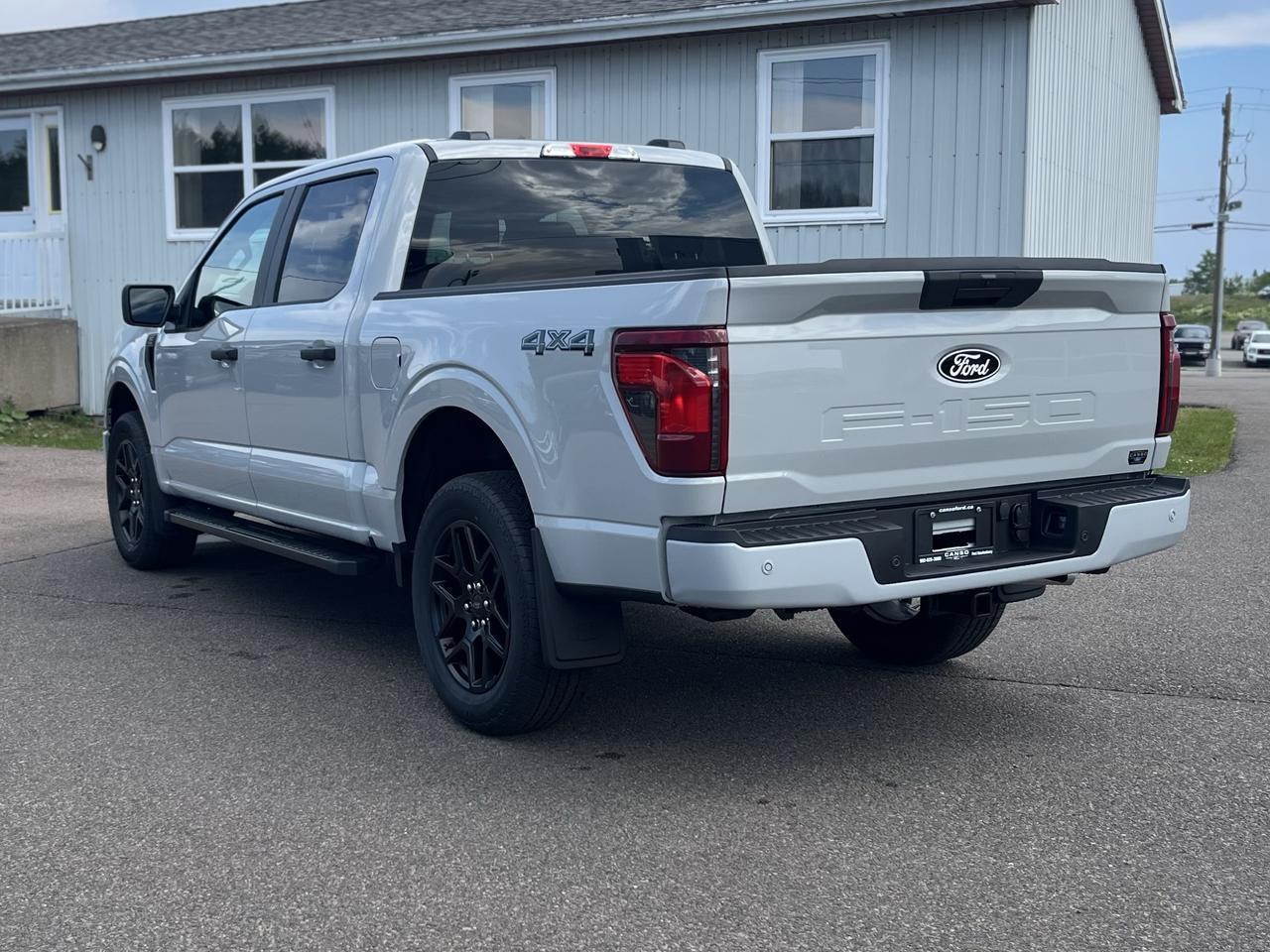 2026 Ford F-150 STX 4WD SuperCrew 5.5' Box Photo4
