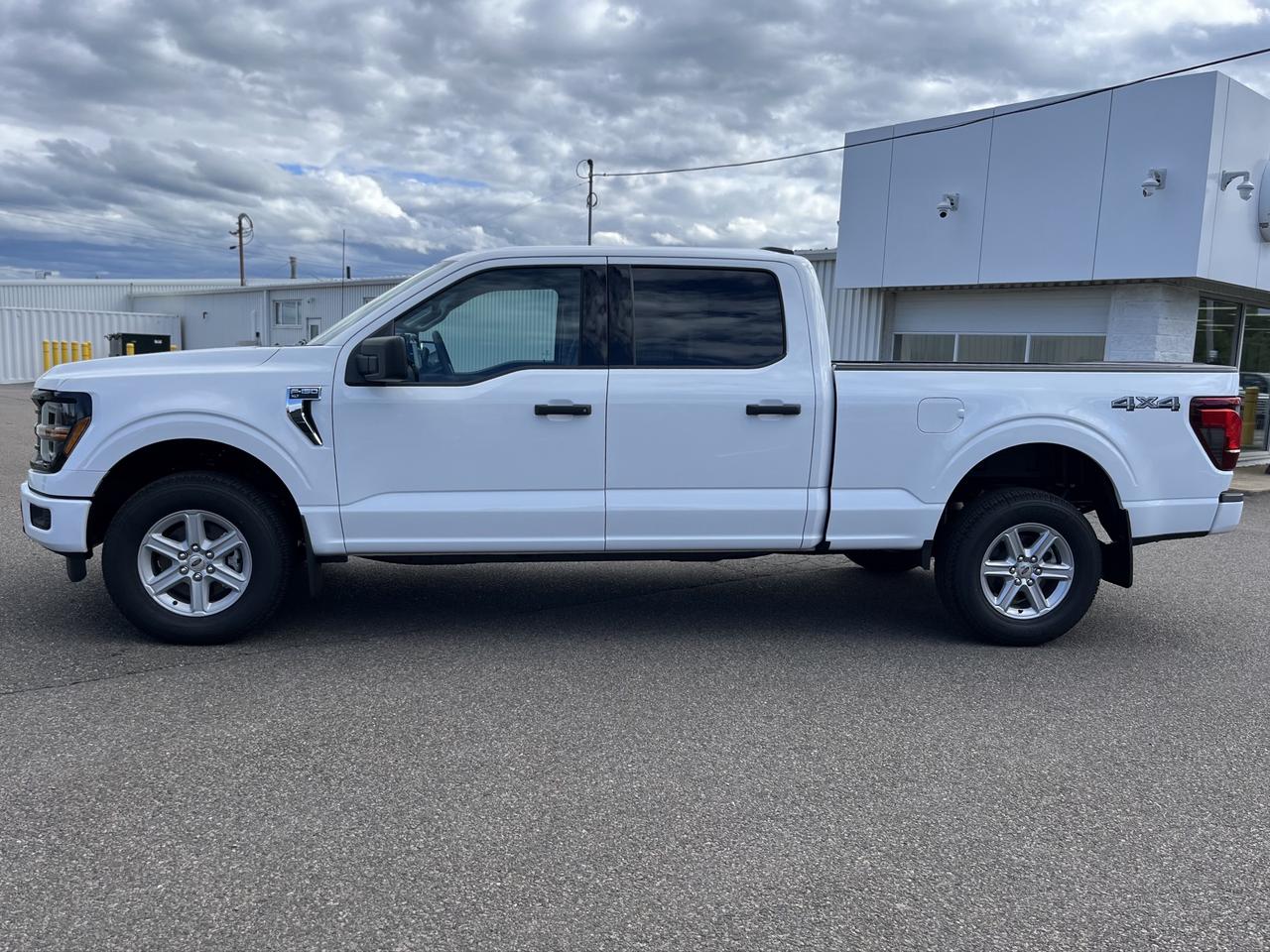 2026 Ford F-150 XLT 4WD SuperCrew 6.5' Box Photo3