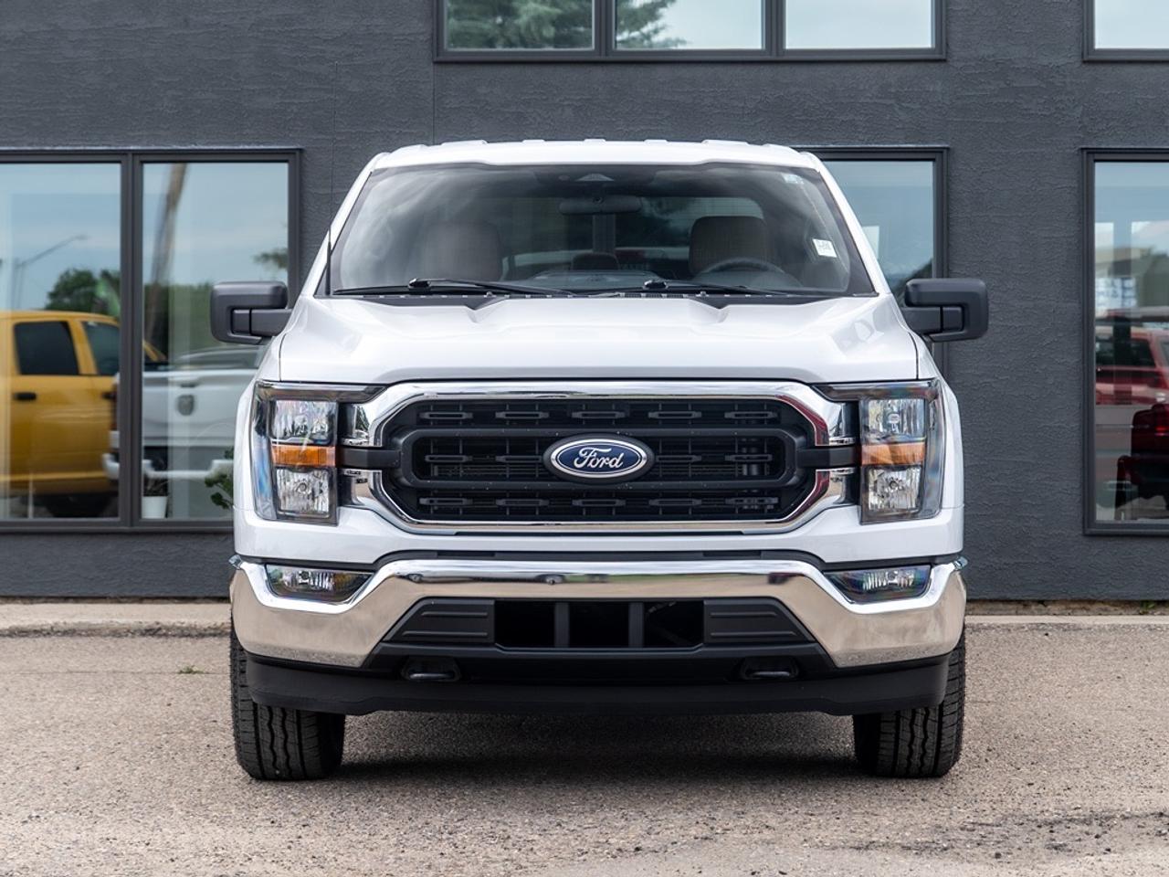 2023 Ford F-150 XLT Photo2
