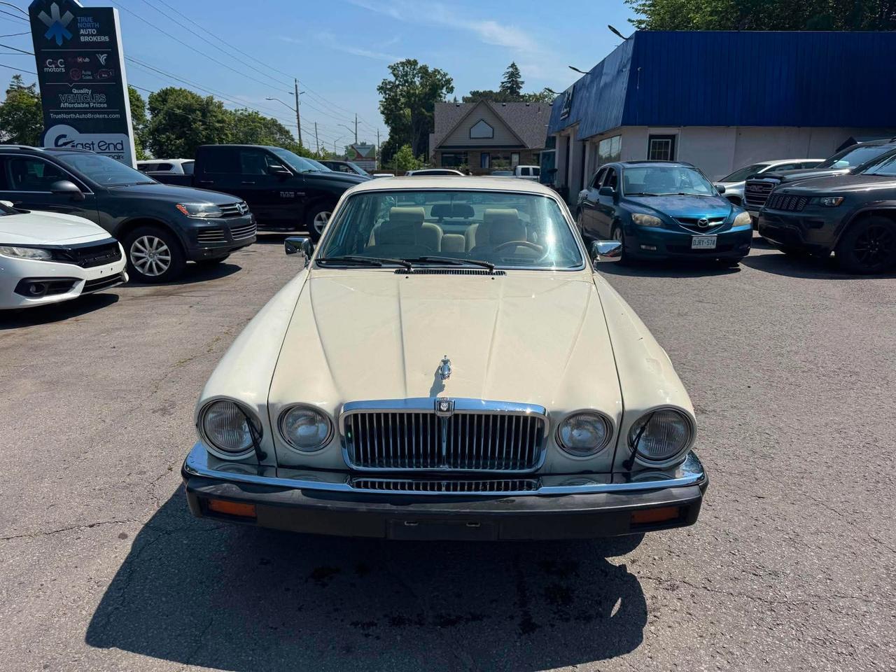 1987 Jaguar XJ12 4dr Sedan - Photo #2