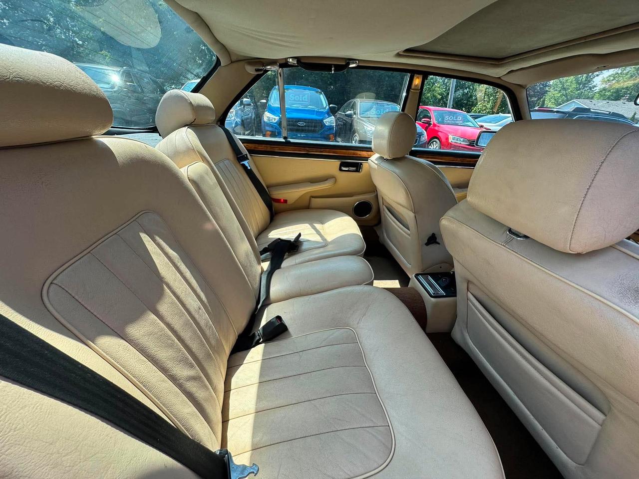 1987 Jaguar XJ12 4dr Sedan Photo