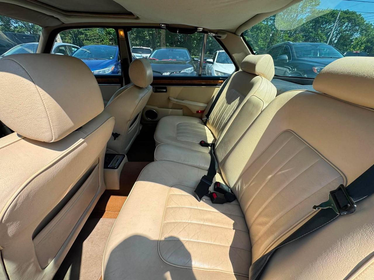 1987 Jaguar XJ12 4dr Sedan - Photo #12